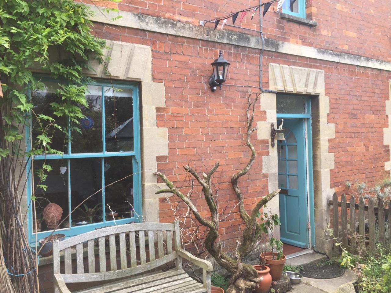 Moon In The Apple Tree Bed & Breakfast Glastonbury Exterior photo